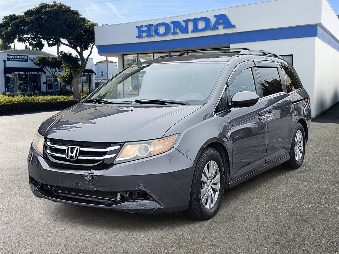 2016 Honda Odyssey SE — Minivan — 56,784 mi — Santa Monica, CA