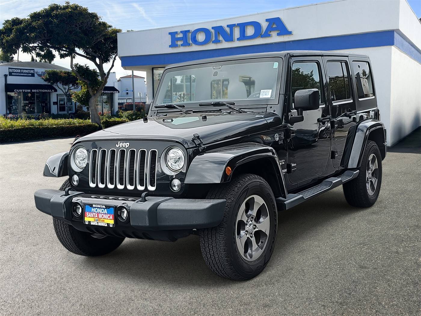 2018 Jeep Wrangler Sahara — SUV — 75,815 mi — Santa Monica, CA