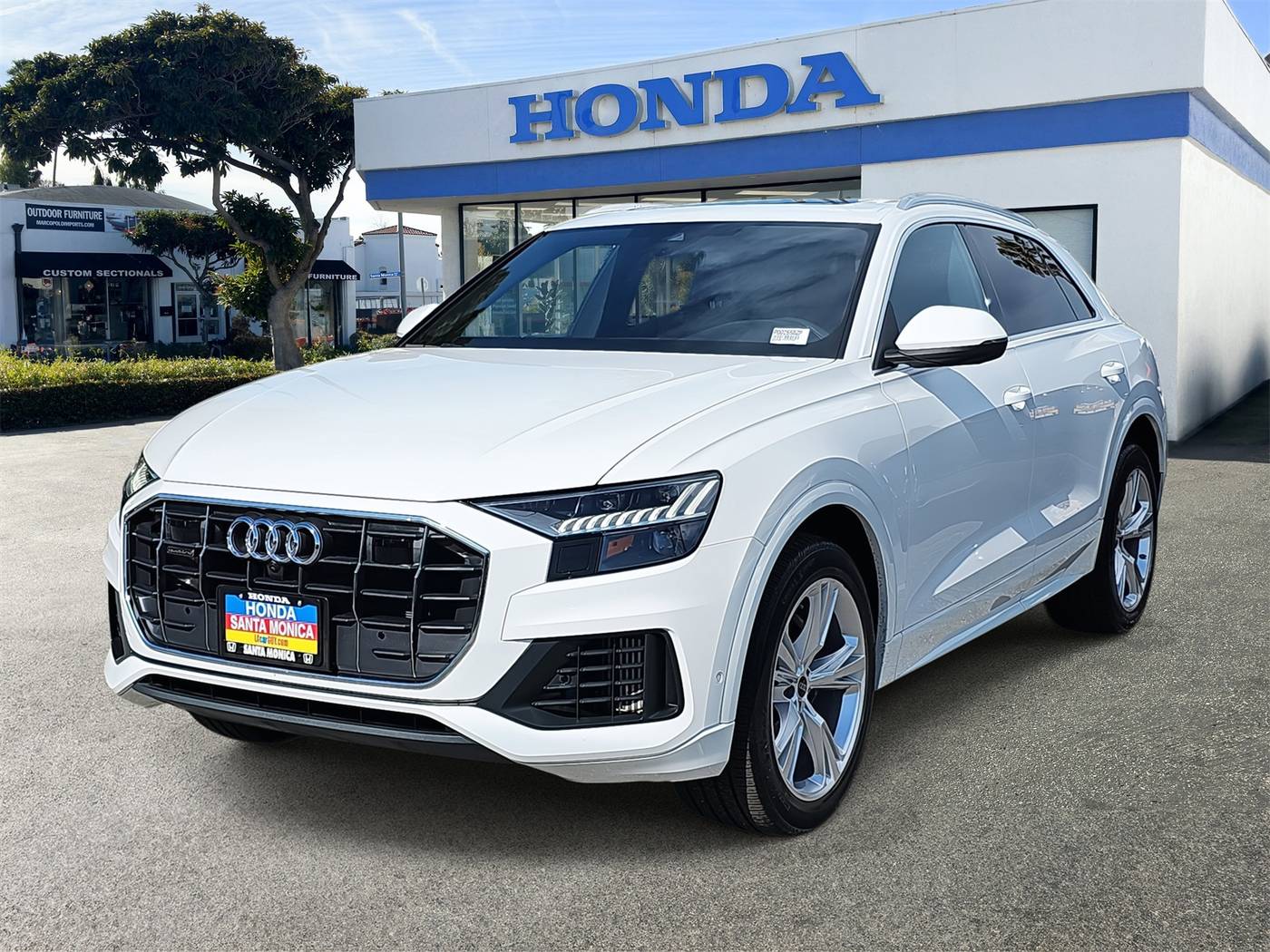 2023 Audi Q8 Premium — SUV — 13,067 mi — Santa Monica, CA