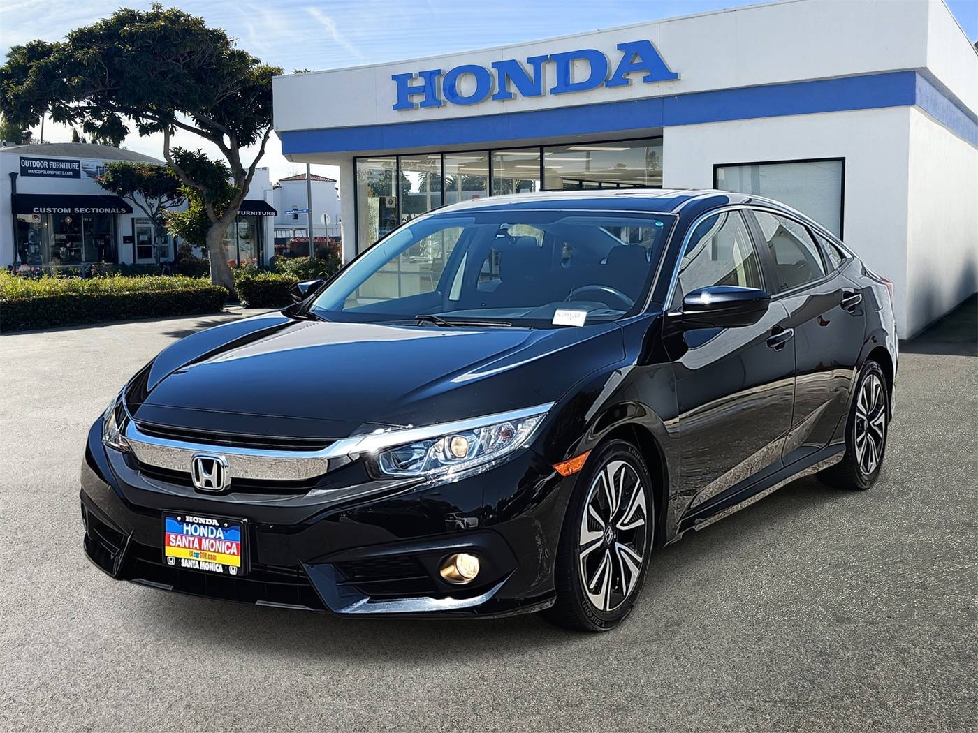 2018 Honda Civic EX-T — Sedan — 43,933 mi — Santa Monica, CA