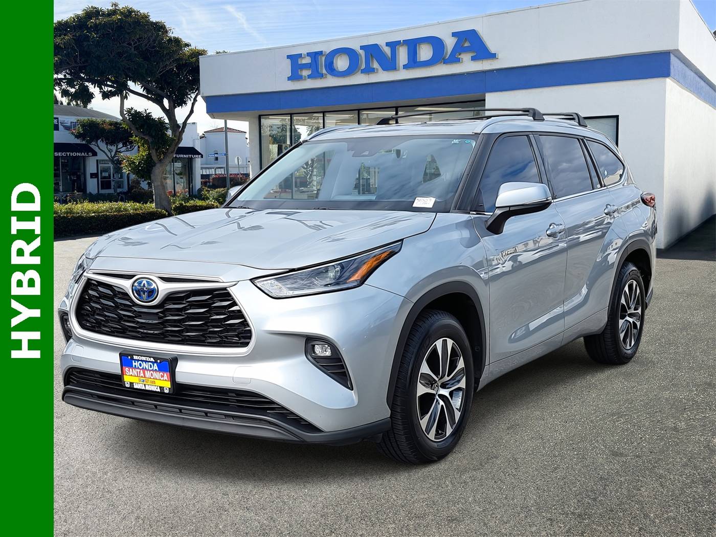 2021 Toyota Highlander Hybrid XLE — SUV — 51,833 mi — Santa Monica, CA
