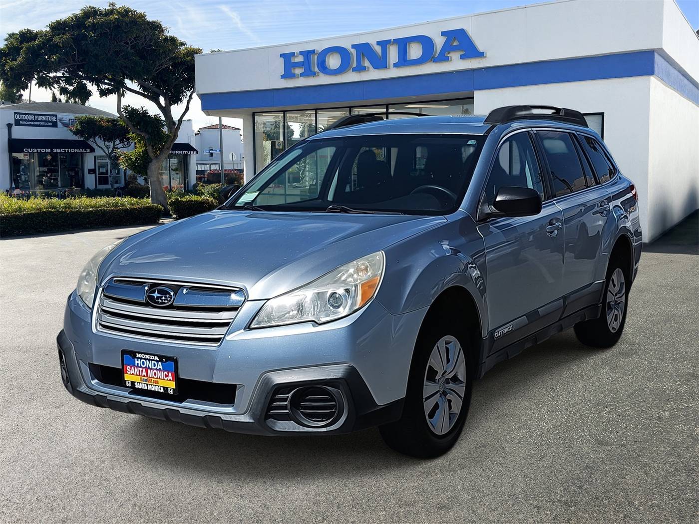 2013 Subaru Outback 2.5i — SUV — 115,001 mi — Santa Monica, CA