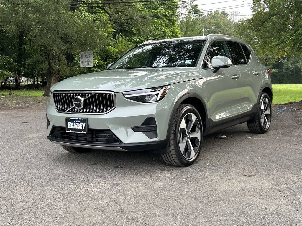 2025 Volvo XC40 Core — SUV — 5,725 mi — Ramsey, NJ