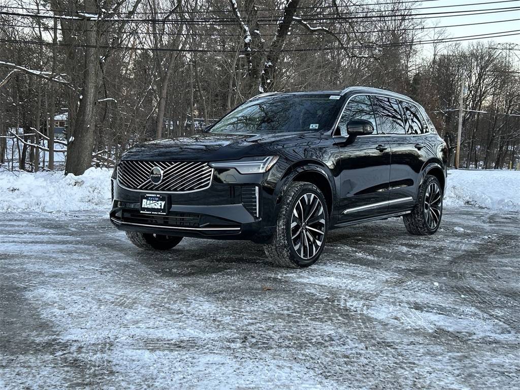 2026 Volvo XC90 B6 Core