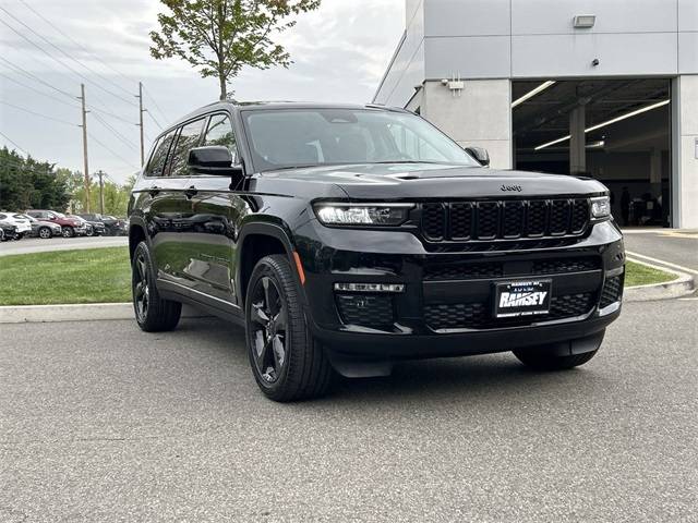 2023 Jeep Grand Cherokee Limited — SUV — 17,808 mi — Ramsey, NJ