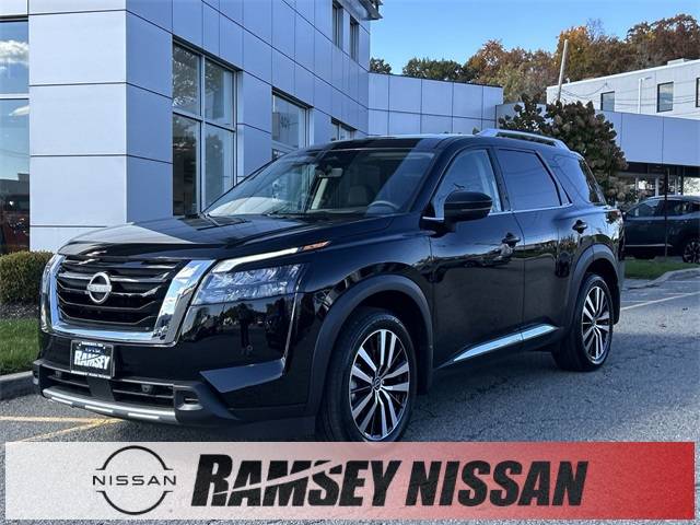 2025 Nissan Pathfinder Platinum — SUV — 1,640 mi — Upper Saddle River, NJ