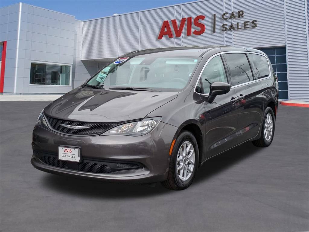 2023 Chrysler Voyager LX — Minivan — 63,674 mi — Tampa, FL