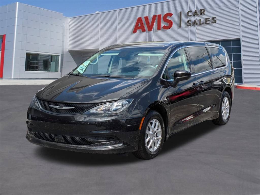 2023 Chrysler Voyager LX — Minivan — 53,967 mi — Tampa, FL