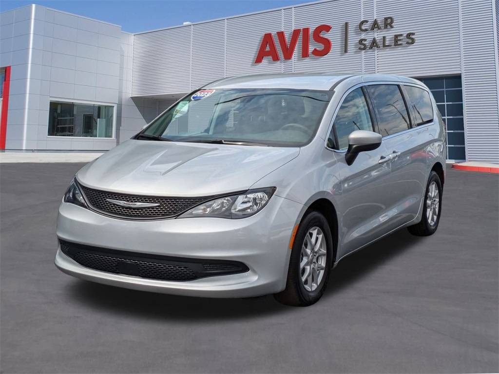 2023 Chrysler Voyager LX — Minivan — 47,371 mi — Tampa, FL