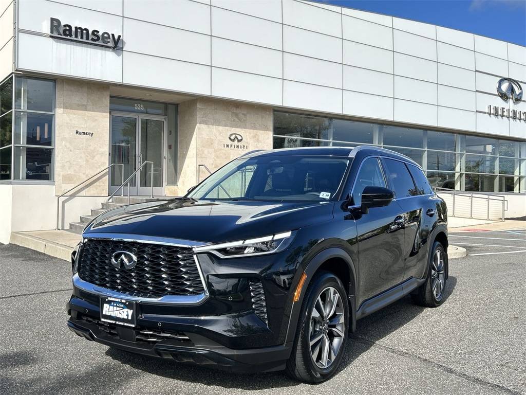 2025 INFINITI QX60 LUXE — SUV — 8,089 mi — Ramsey, NJ