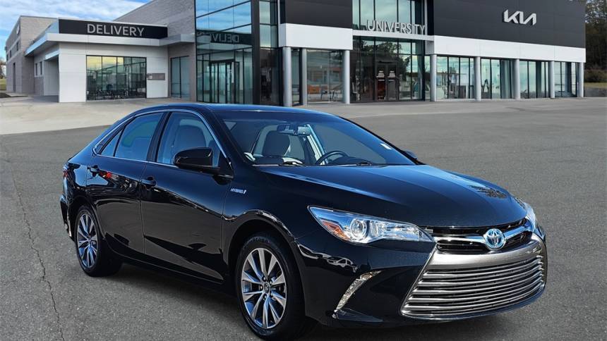 2016 Toyota Camry Hybrid XLE — Sedan — 86,469 mi — Durham, NC