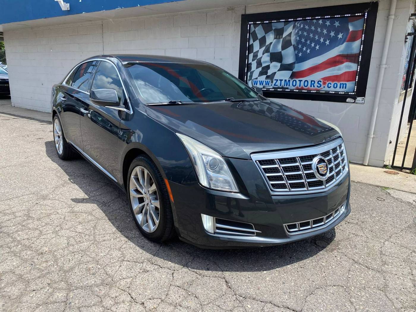 2015 Cadillac XTS Luxury — Sedan — 119,753 mi — Detroit, MI