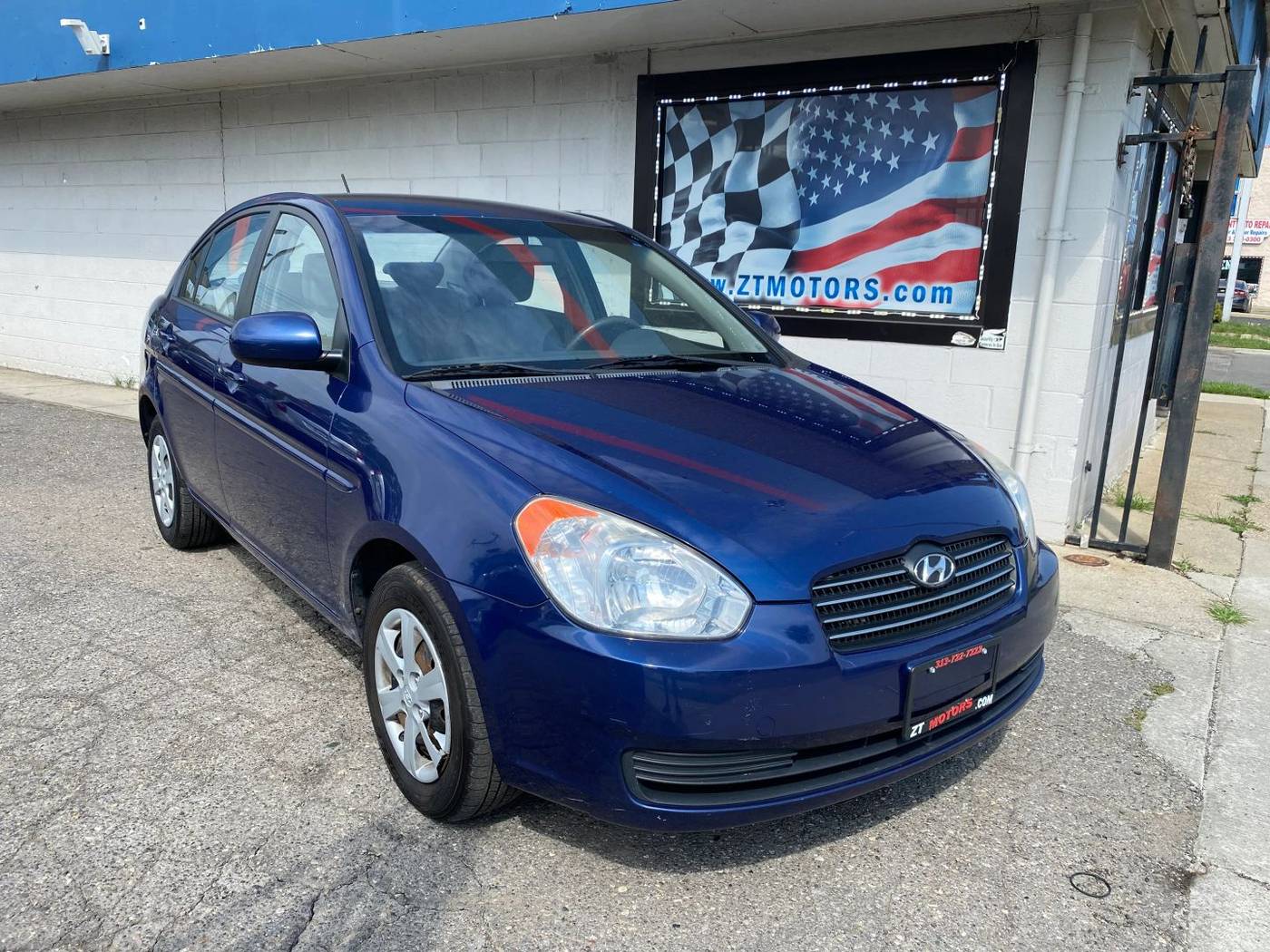 2010 Hyundai Accent GLS — Sedan — 125,805 mi — Detroit, MI