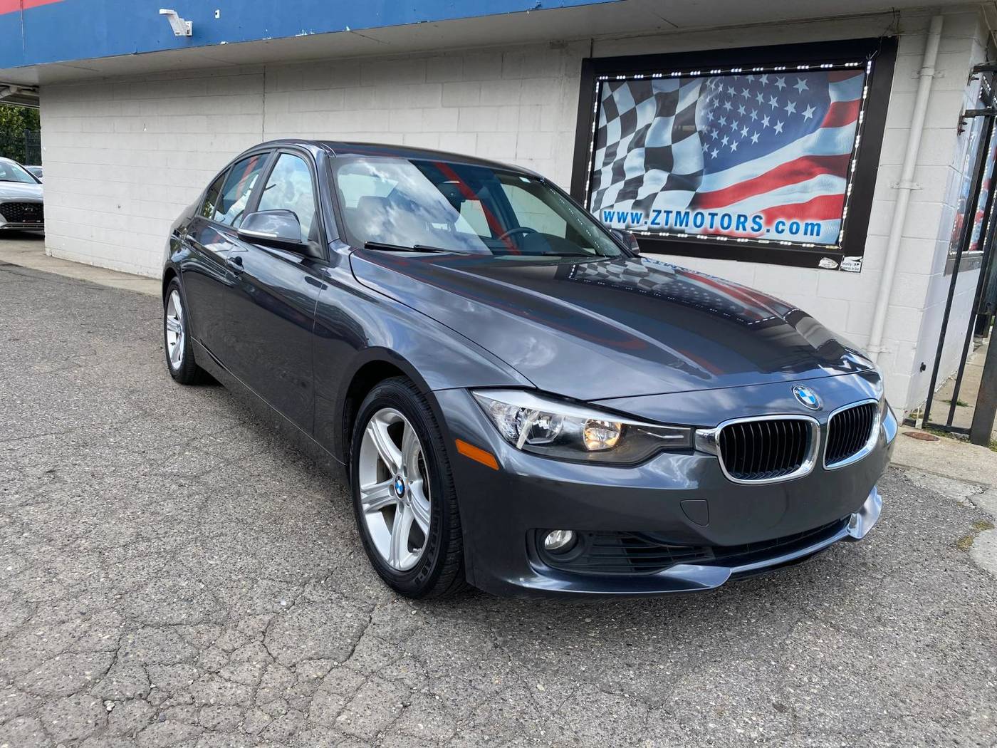 2013 BMW 3 Series 328i — Sedan — 126,806 mi — Detroit, MI