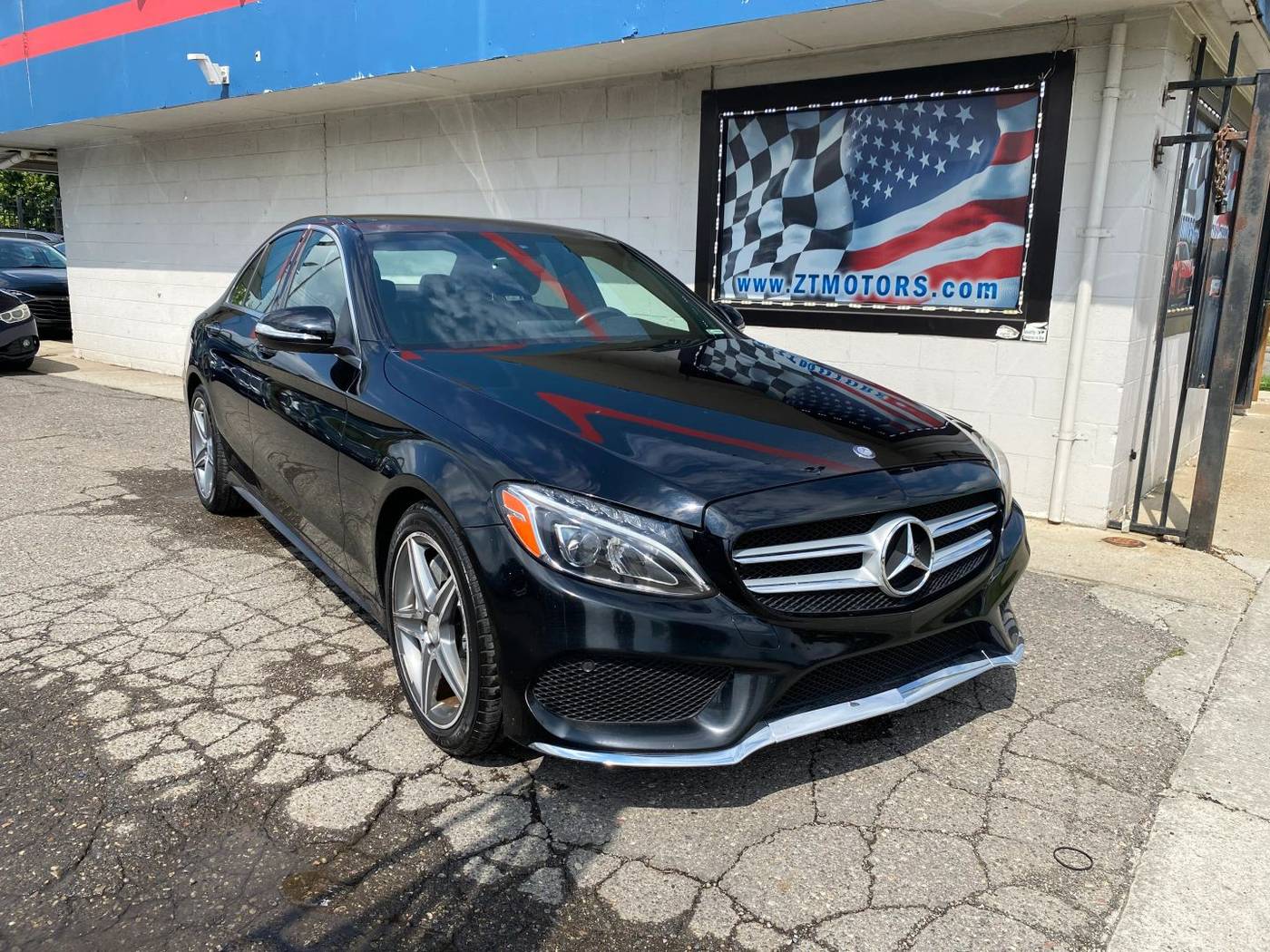 2015 Mercedes-Benz C-Class C 400 — Sedan — 117,717 mi — Detroit, MI