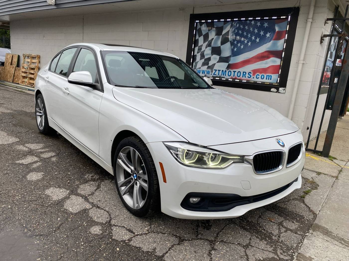 2018 BMW 3 Series 320i