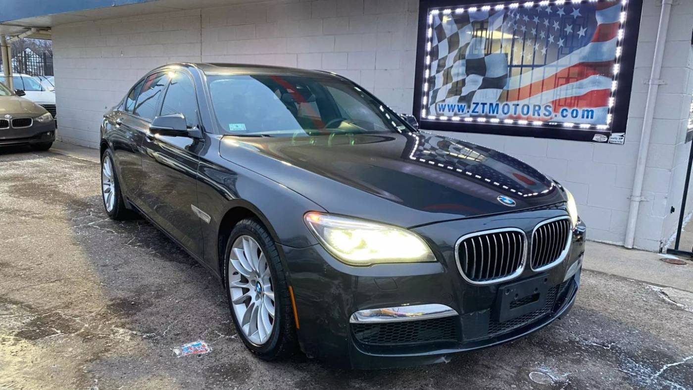 2015 BMW 7 Series 750i — Sedan — 99,364 mi — Detroit, MI