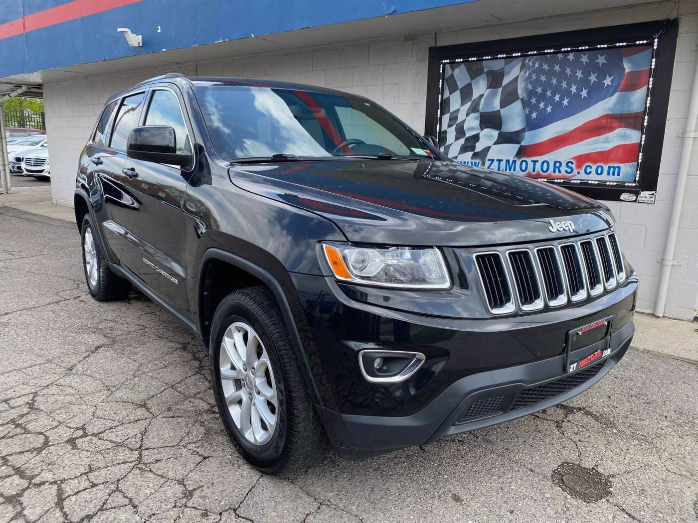 2014 Jeep Grand Cherokee Laredo — SUV — 207,052 mi — Detroit, MI