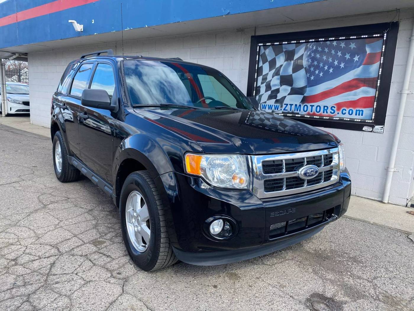 2012 Ford Escape XLT — SUV — 142,410 mi — Detroit, MI
