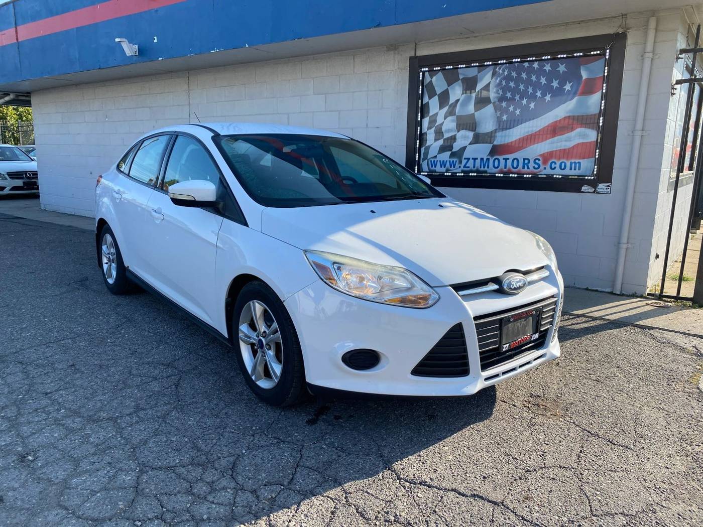 2014 Ford Focus SE — Sedan — 119,737 mi — Detroit, MI