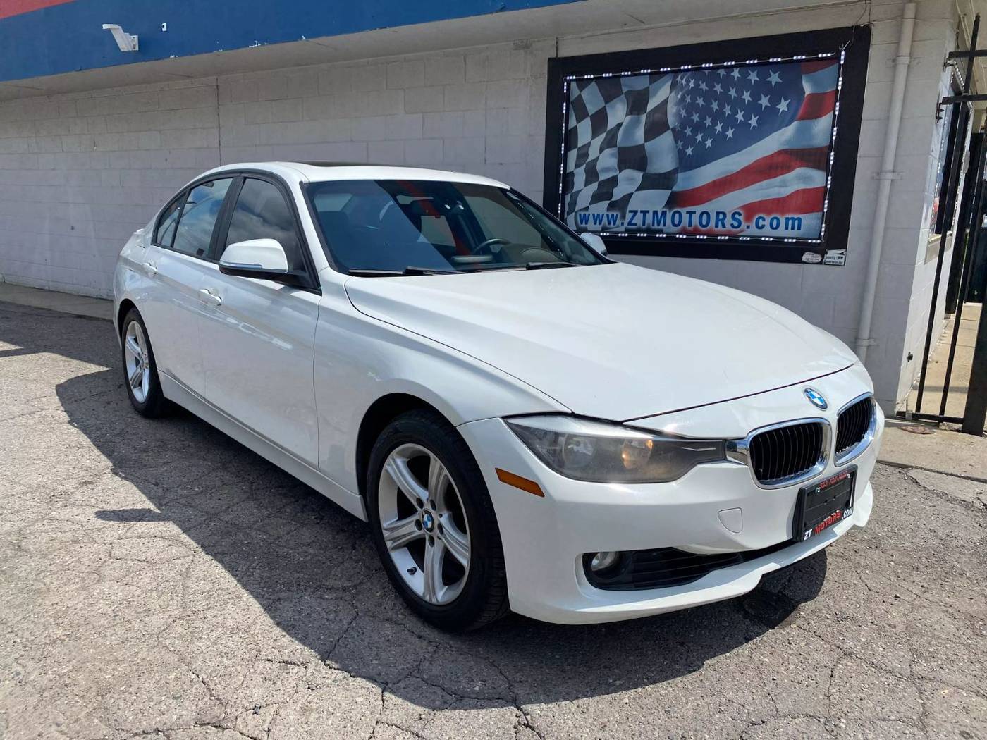 2013 BMW 3 Series 328i — Sedan — 92,006 mi — Detroit, MI