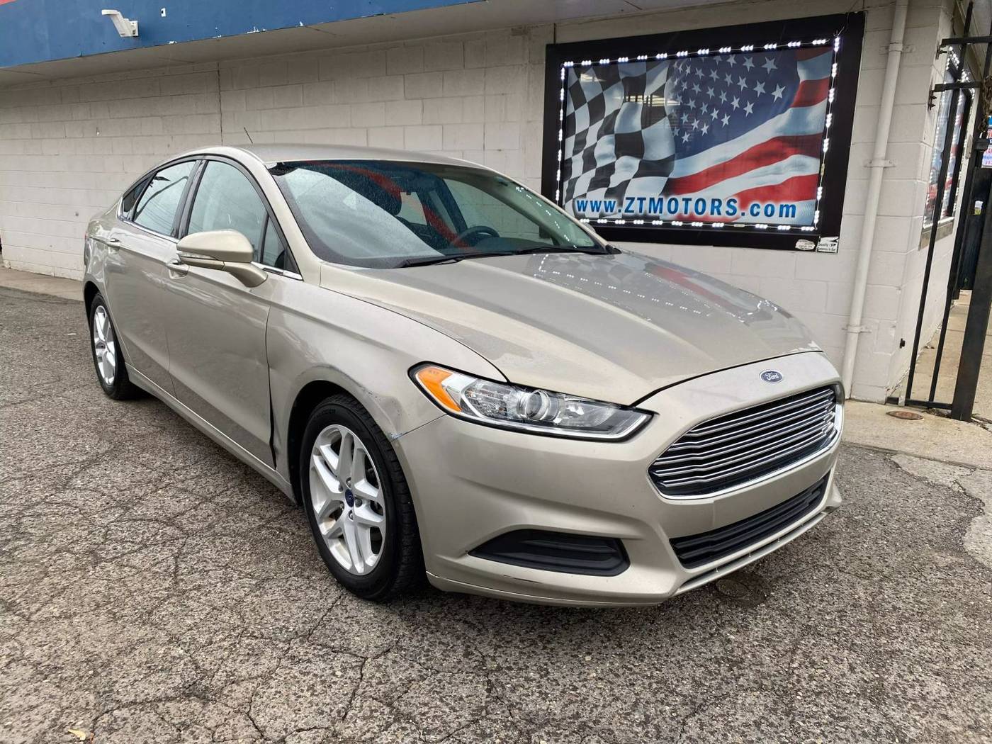 2015 Ford Fusion SE — Sedan — 149,276 mi — Detroit, MI