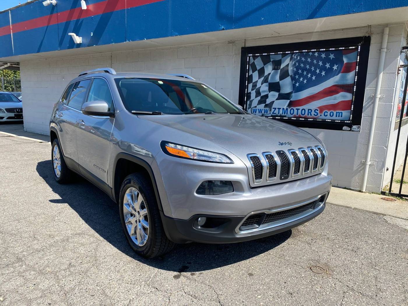 2017 Jeep Cherokee Limited — SUV — 149,217 mi — Detroit, MI