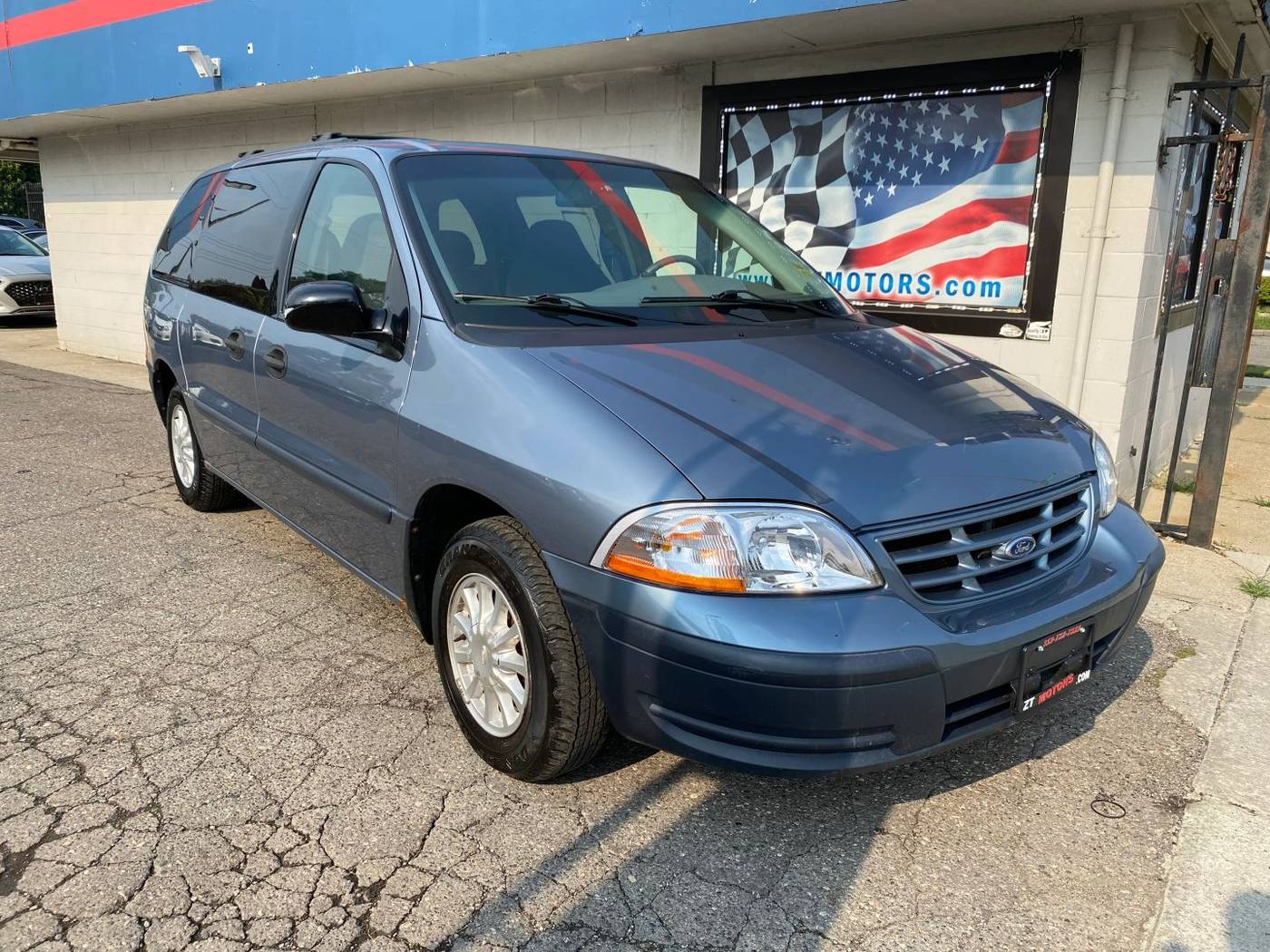 2000 Ford Windstar Wagon LX — Minivan — 29,495 mi — Detroit, MI