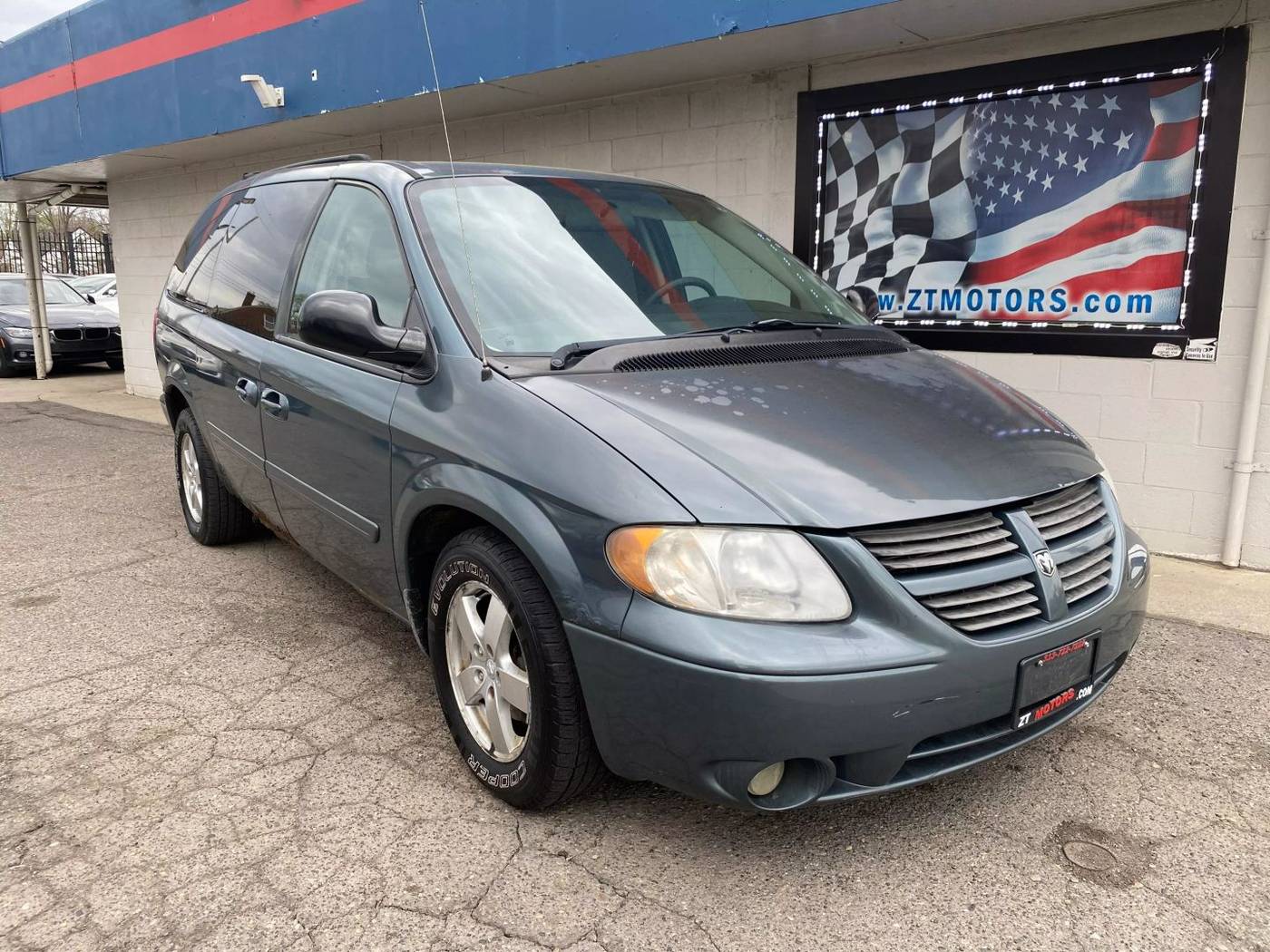 2007 Dodge Grand Caravan SXT — Minivan — 88,067 mi — Detroit, MI