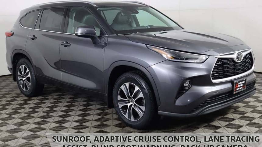 2021 Toyota Highlander XLE — SUV — 28,500 mi — Cleveland, OH