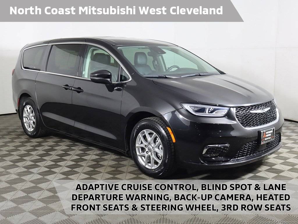 2023 Chrysler Pacifica Touring L — Minivan — 57,257 mi — Cleveland, OH