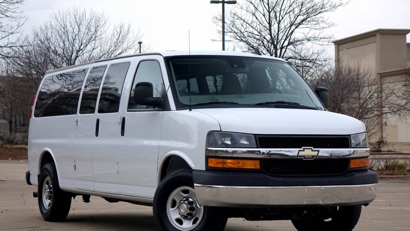 2021 Chevrolet Express Passenger LT — Passenger Van — 43,476 mi — Plano, TX