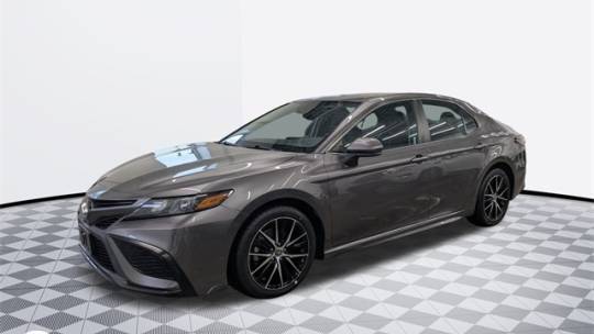 2021 Toyota Camry SE — Sedan — 66,362 mi — Lutherville, MD