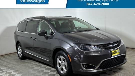 2017 Chrysler Pacifica Touring L Plus — Minivan — 109,620 mi — Elgin, IL