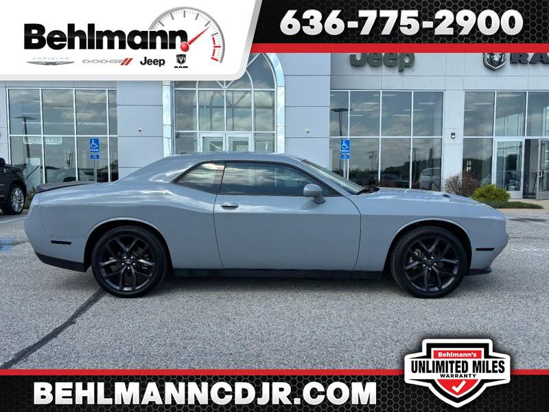 2021 Dodge Challenger SXT — Coupe — 38,511 mi — Troy, MO