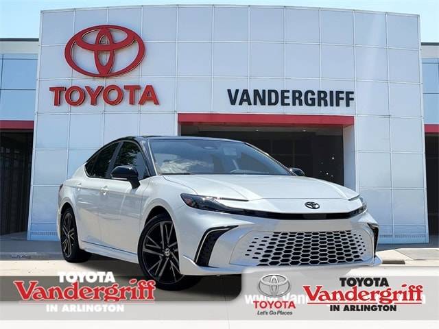 2025 Toyota Camry Hybrid XSE — Sedan — 4,341 mi — Arlington, TX