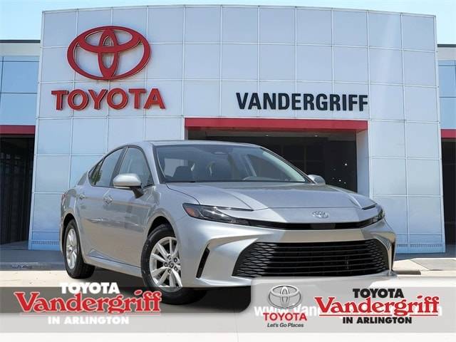 2025 Toyota Camry LE — Sedan — 15,917 mi — Arlington, TX