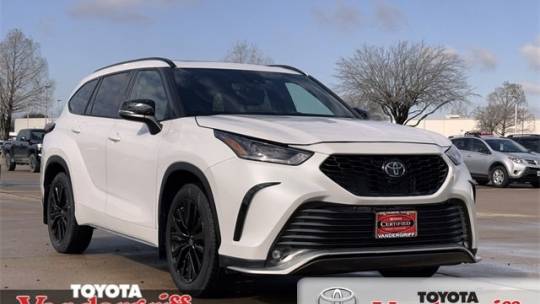 2024 Toyota Highlander LE — SUV — 11,547 mi — Arlington, TX
