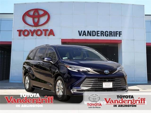 2021 Toyota Sienna Platinum — Minivan — 72,098 mi — Arlington, TX
