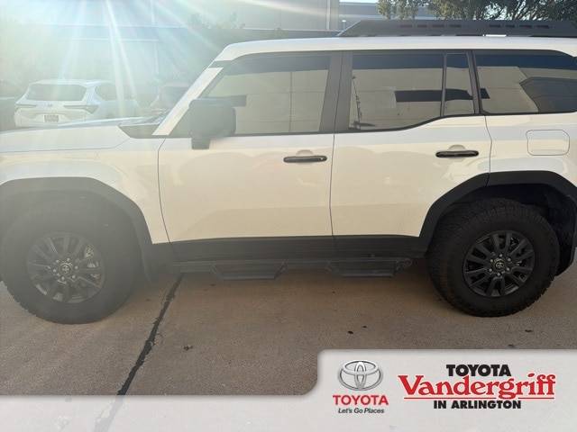 2025 Toyota Land Cruiser Base — SUV — 8,694 mi — Arlington, TX