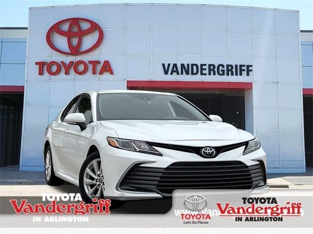 2024 Toyota Camry LE — Sedan — 8,483 mi — Arlington, TX