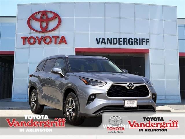2022 Toyota Highlander XLE — SUV — 16,976 mi — Arlington, TX