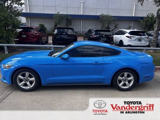 2017 Ford Mustang V6 — Coupe — 112,007 mi — Arlington, TX