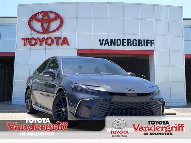 2025 Toyota Camry Hybrid SE — Sedan — 17,269 mi — Arlington, TX