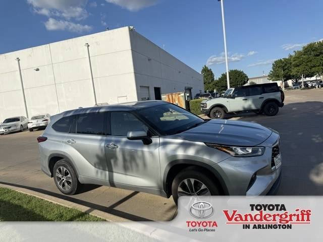 2020 Toyota Highlander XLE — SUV — 132,376 mi — Arlington, TX
