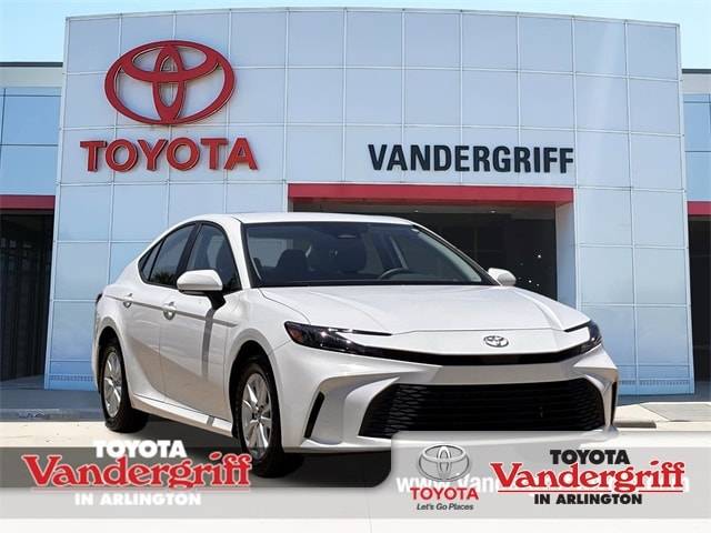 2025 Toyota Camry LE — Sedan — 14,119 mi — Arlington, TX