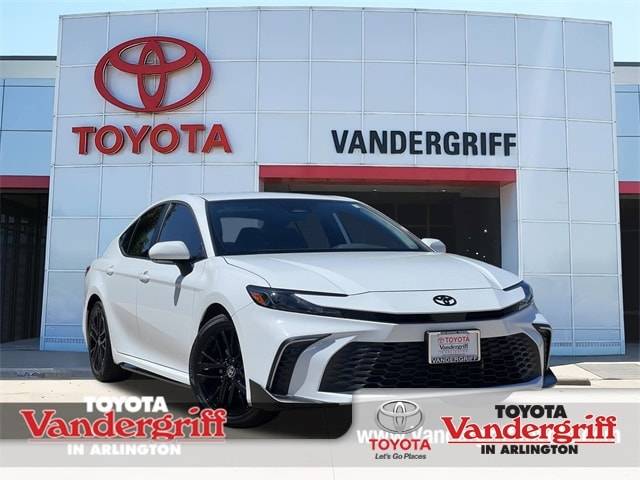 2025 Toyota Camry Hybrid SE — Sedan — 8,822 mi — Arlington, TX