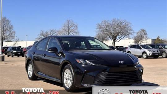 2025 Toyota Camry LE — Sedan — 16,347 mi — Arlington, TX