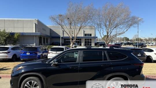 2024 Toyota Highlander XLE — SUV — 11,576 mi — Arlington, TX