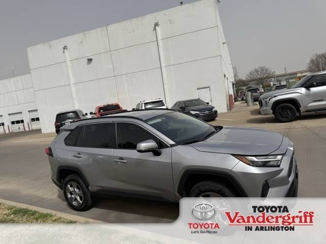 2022 Toyota RAV4 XLE — SUV — 9,708 mi — Arlington, TX